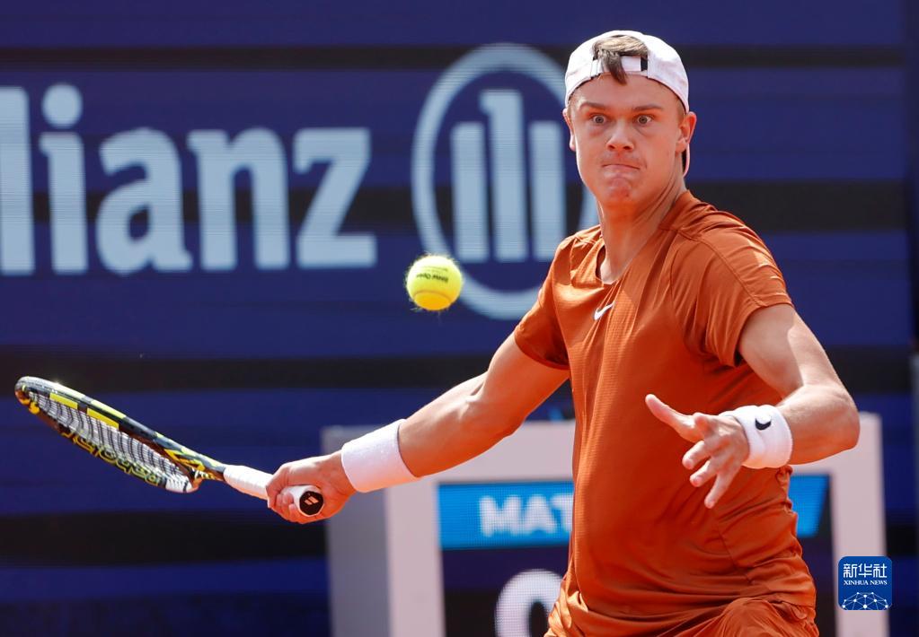 与经验丰富 与经验丰富