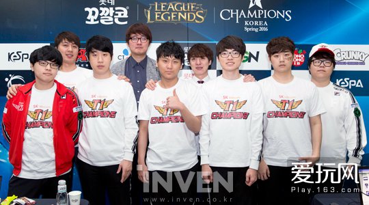 队友和球迷 队友和球迷